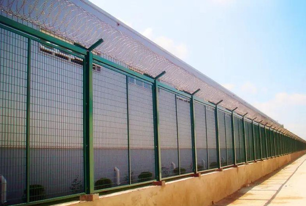 赛图监狱防护网立柱安装注意事项